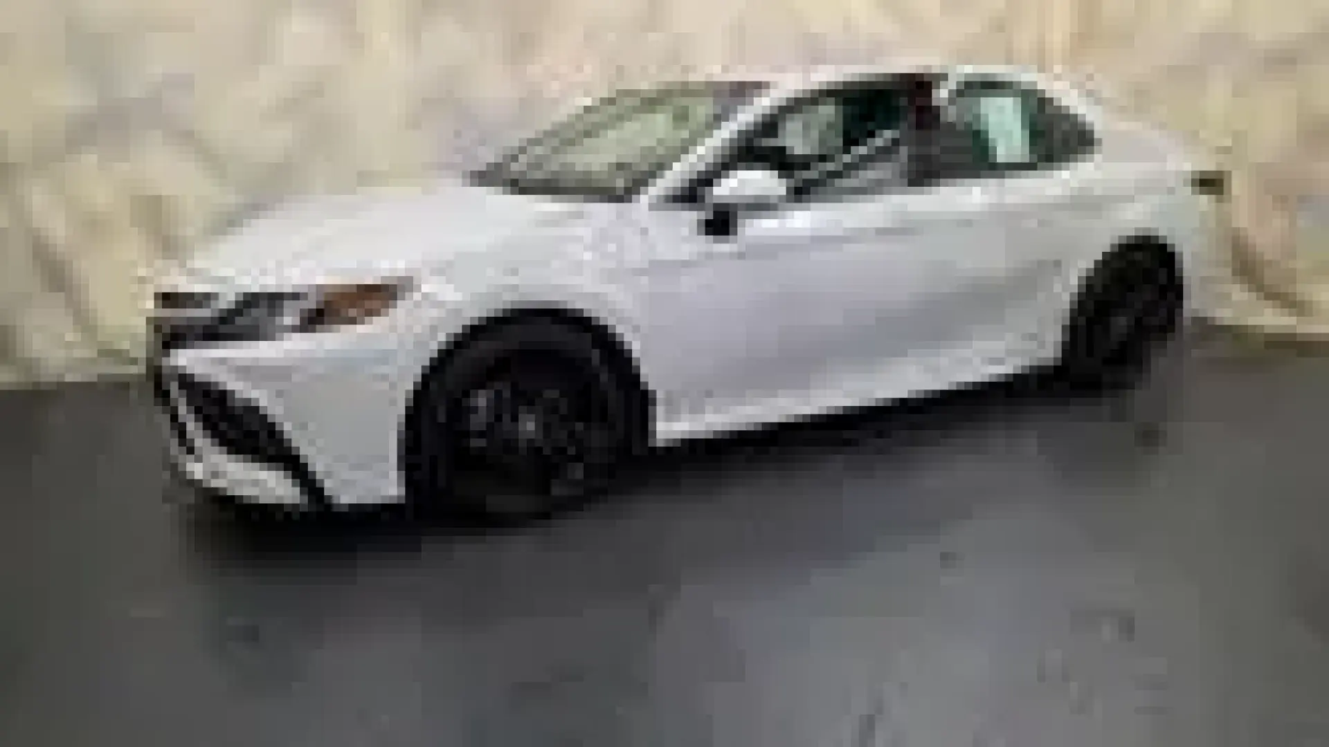 Toyota Camry XLE Hybrid 2024