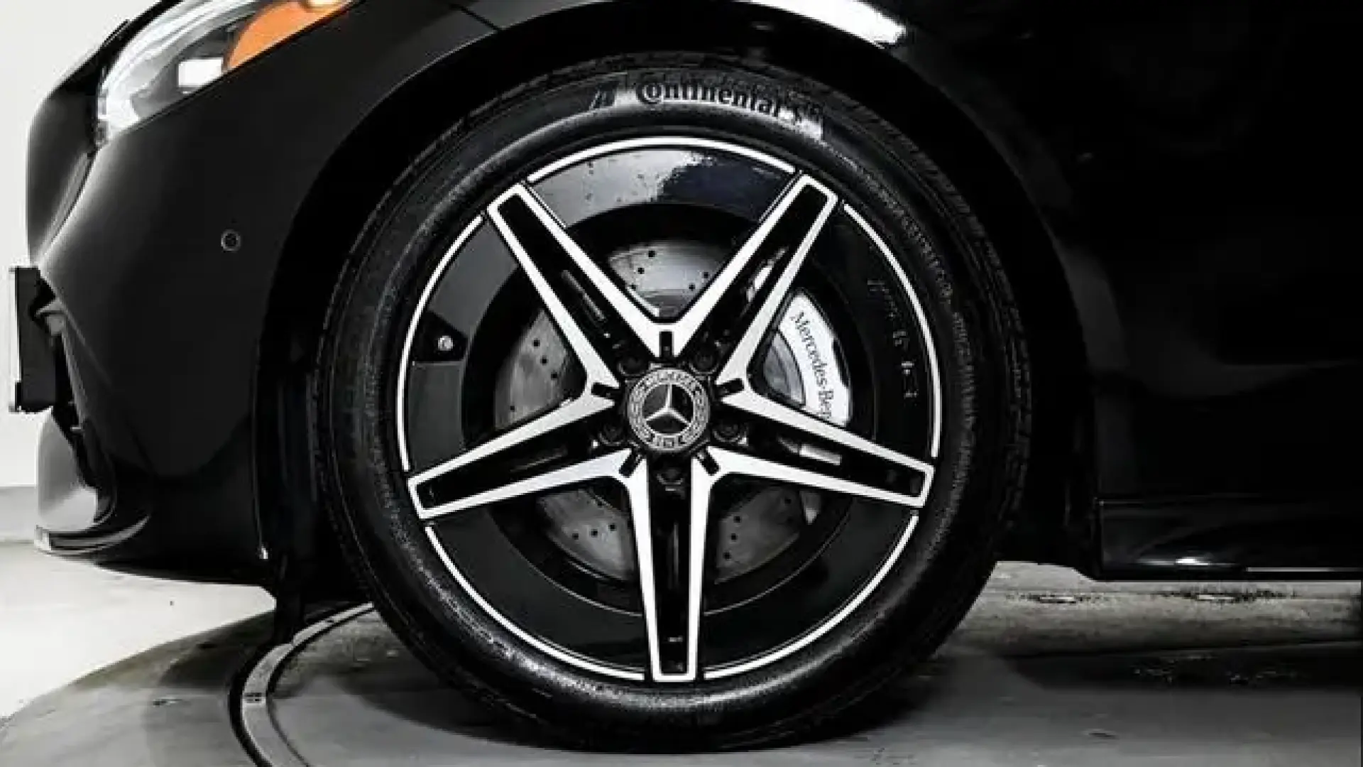 Mercedes-Benz C300 4MATIC 2024